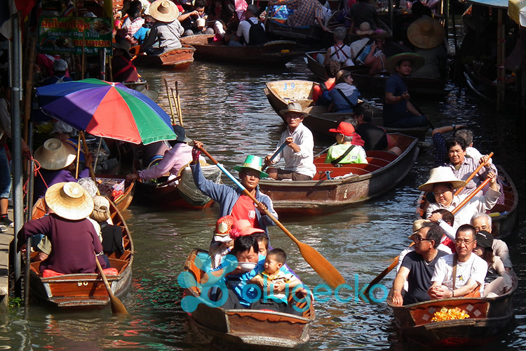 Damnoen Saduak Flaoting Market